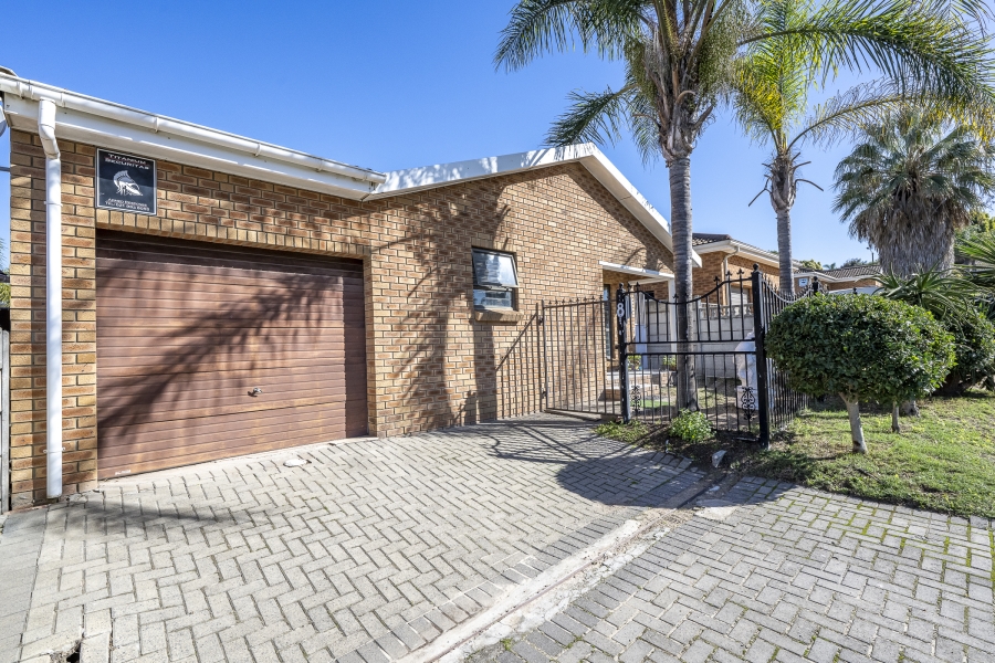3 Bedroom Property for Sale in Protea Heights Western Cape